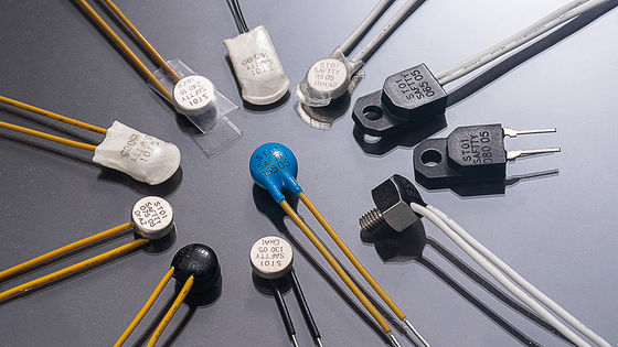 ST01 Termal sigorta SO6 50-250°C aralığı ile sıcaklık kontrolü anahtarı Normalde kapalı veya açık Otomatik veya manuel sıfırlama